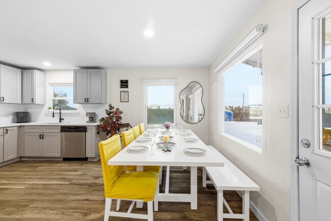 Building Photo - 1404 Lieta St