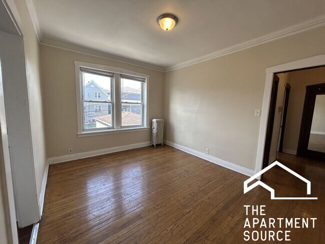 Building Photo - 4404 N Winchester Ave