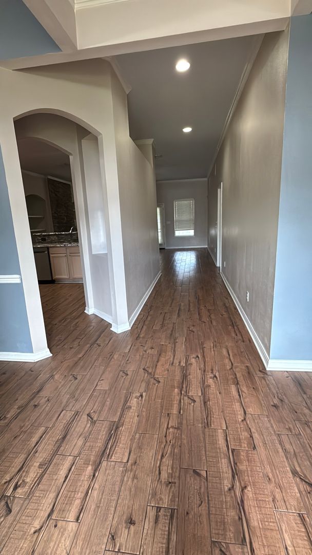 Building Photo - Rental in Shreveport
