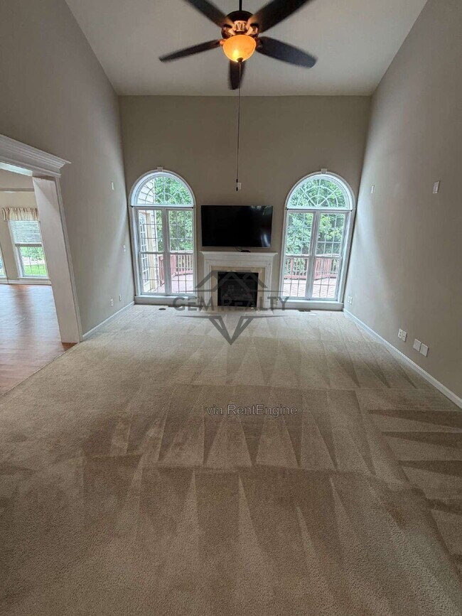 Building Photo - 10410 Silver Creek Ct