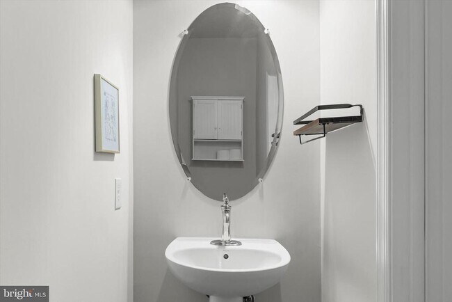 Building Photo - 3073 Rittenhouse Cir
