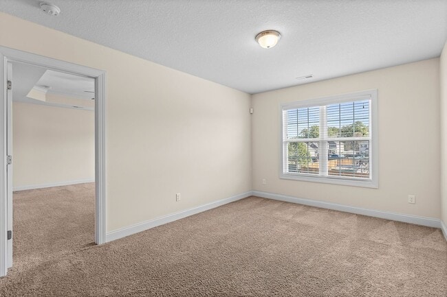 Building Photo - 304 Little Egret Ln