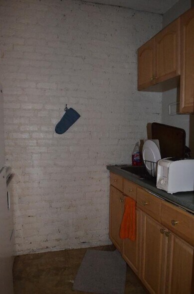 Building Photo - 896 Huntington Ave