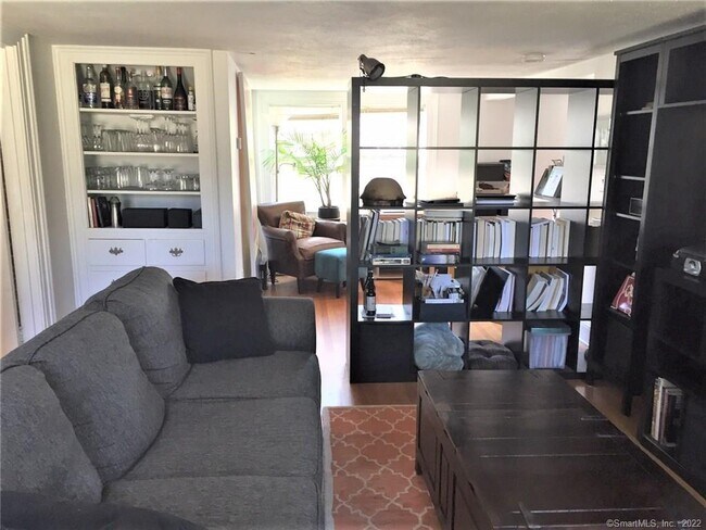 Building Photo - 209 Willard St