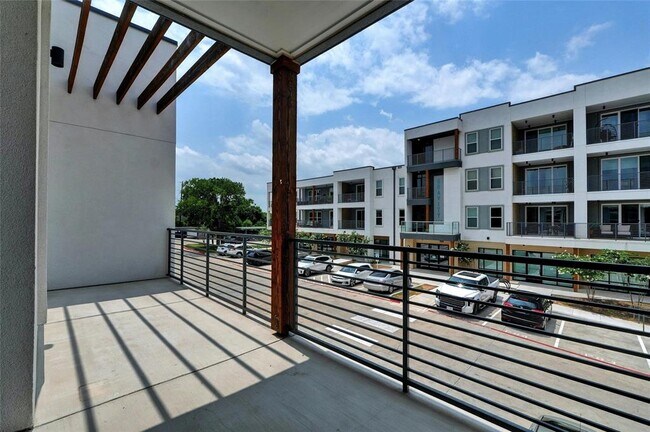 Building Photo - 4901 Springdale Rd