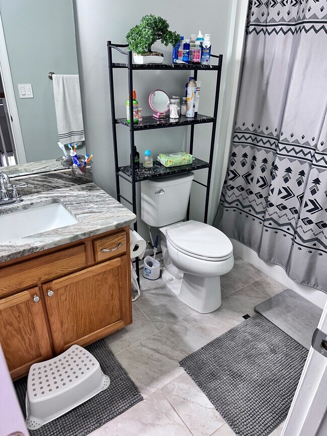 Building Photo - 304 Chisholm Trail