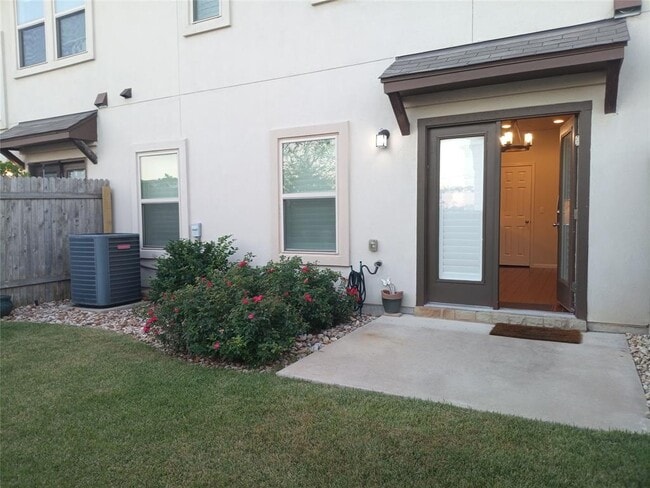 Building Photo - 1701 S Bell Blvd