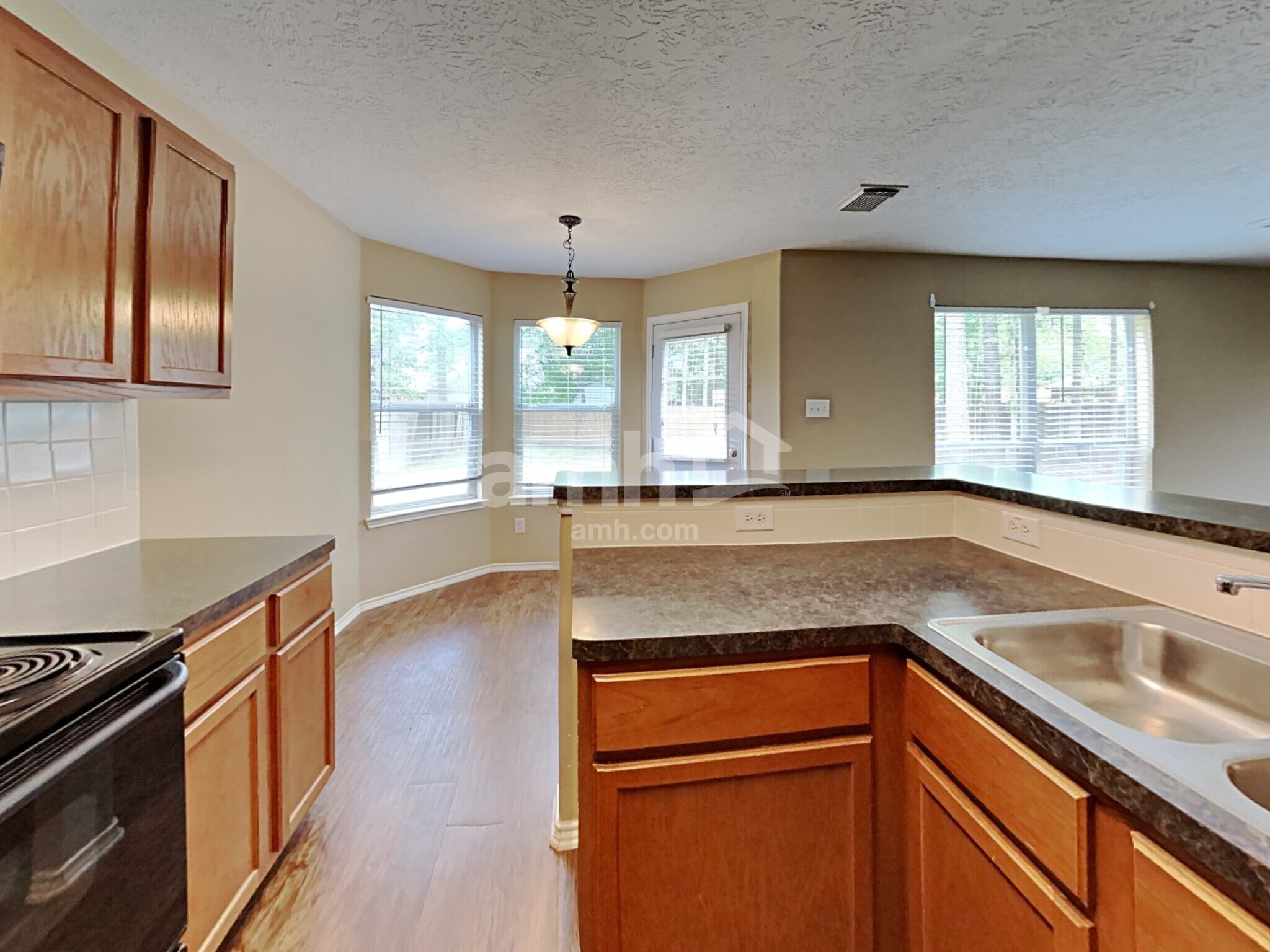 Building Photo - 706 Razee Ct