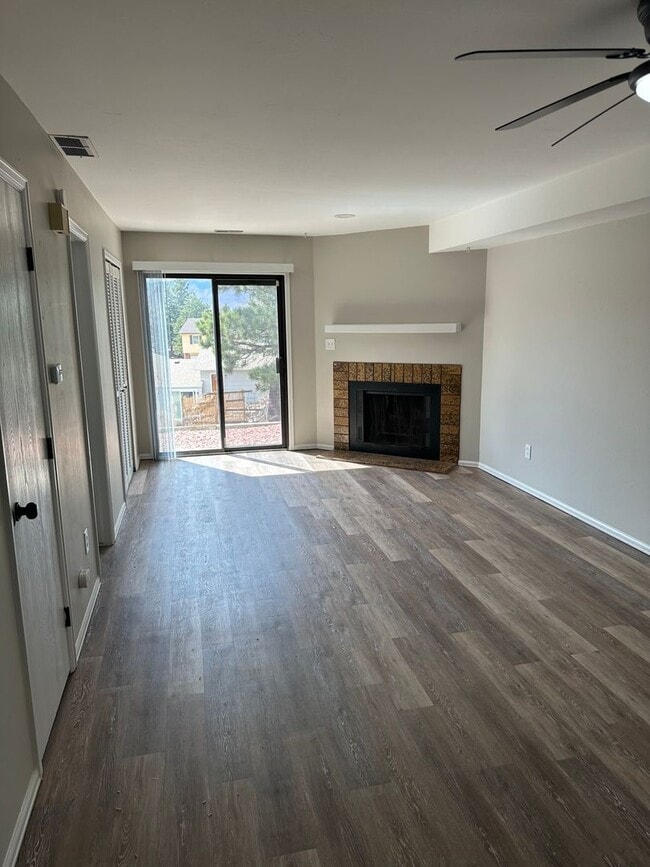 Building Photo - 5458 Fiesta Ln