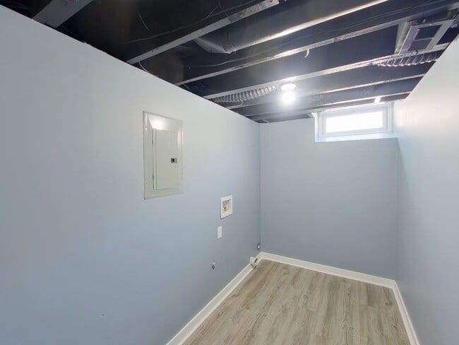 Building Photo - 2027 N Spruce St