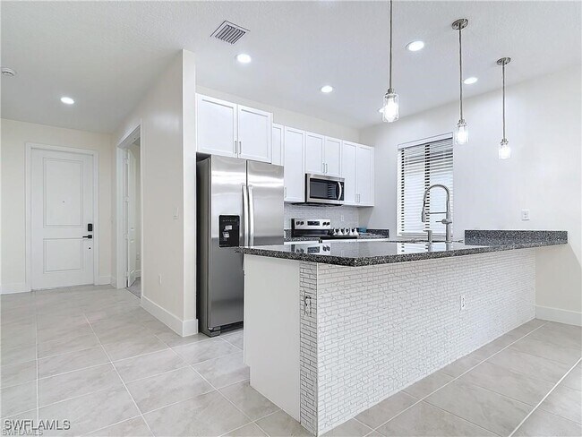 Building Photo - 5108 Nevola Ave