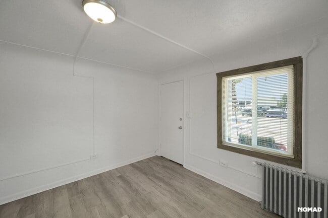 Building Photo - Clean affordable studio in Englewood