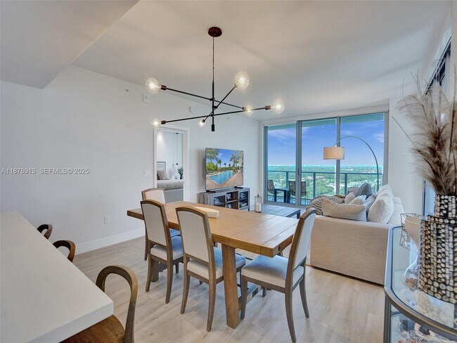 Building Photo - 16385 Biscayne Blvd