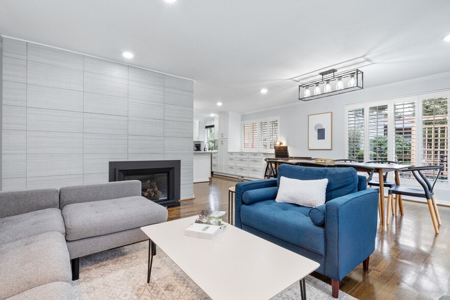 Building Photo - 14813 NE 15th Pl