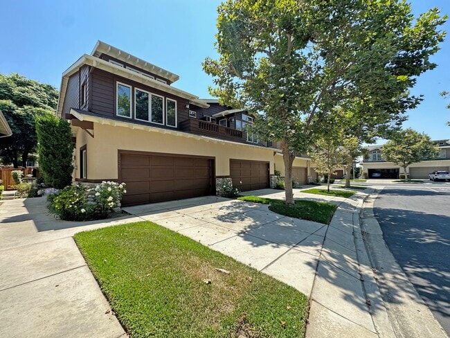 Building Photo - 1074 Rocton Dr
