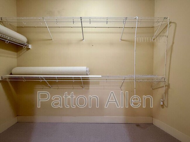 Building Photo - 9 Kenilworth Knl