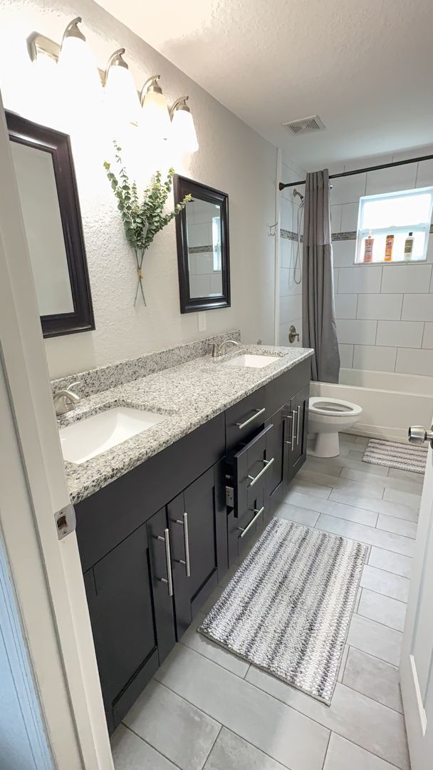 Building Photo - Fully Furnished 3 bedroom pool home in Largo