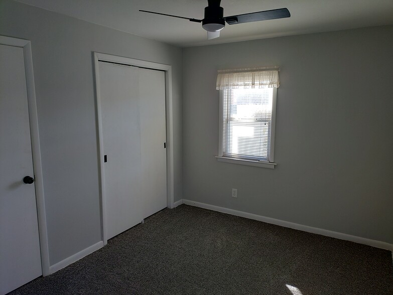 Building Photo - 6694 Boneta Rd