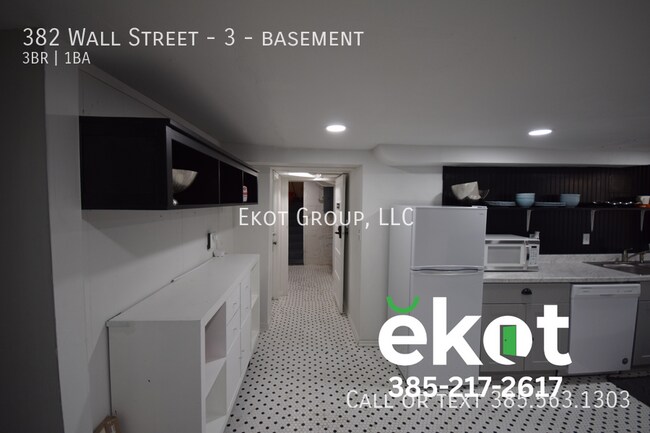 Building Photo - 382 Wall St