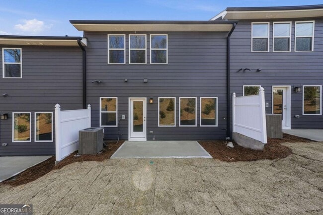 Building Photo - 187 Redbud Rd