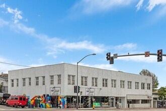 Building Photo - Great Hillcrest Studio
