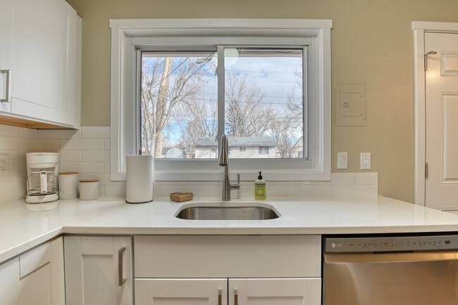 Kitchen Sink with Outside view - 73 Goret Dr