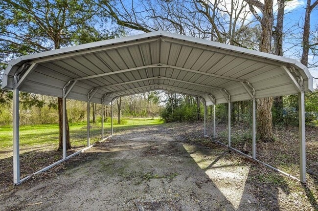 Building Photo - 472 E Main St