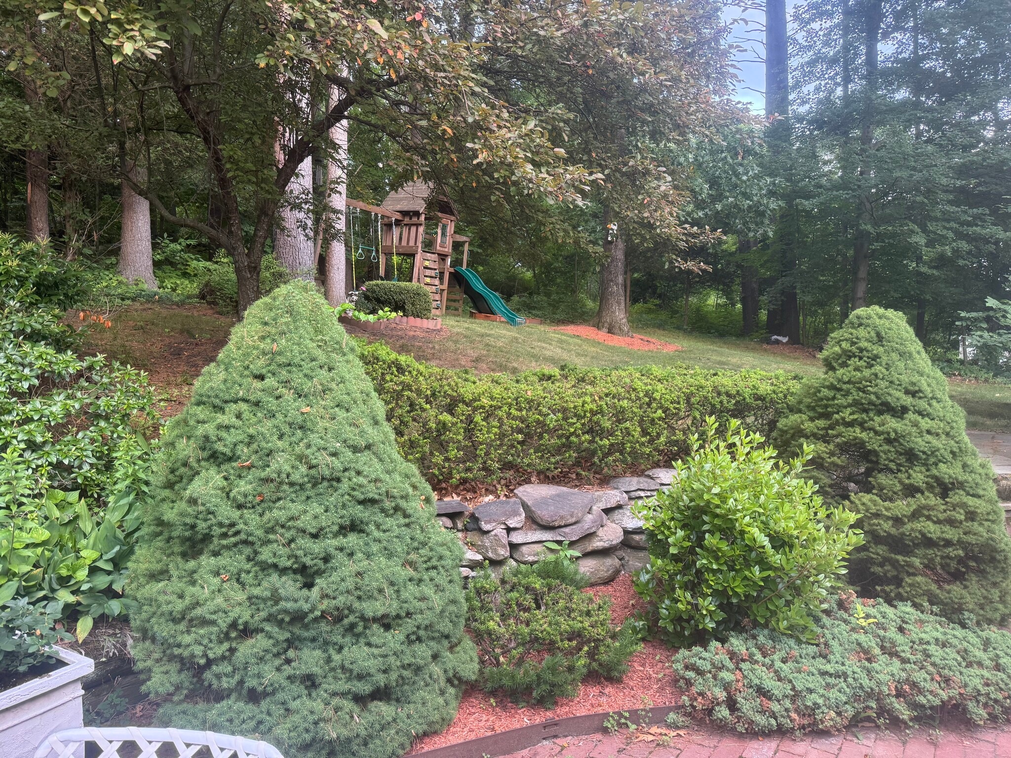 Building Photo - 102 Hillside Rd