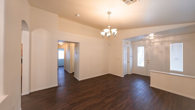 Building Photo - Beautiful Single Story Home with New Floor...