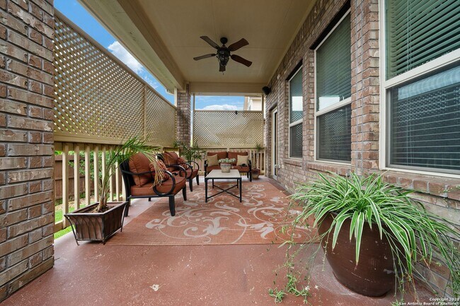 Building Photo - Beautiful 4 Bedroom Home in Turning Stone,...