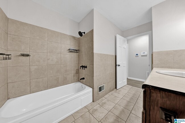 Building Photo - 1737 Boise Ave SW