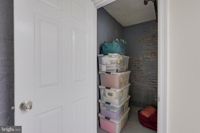 Building Photo - 1352 Longfellow St NW