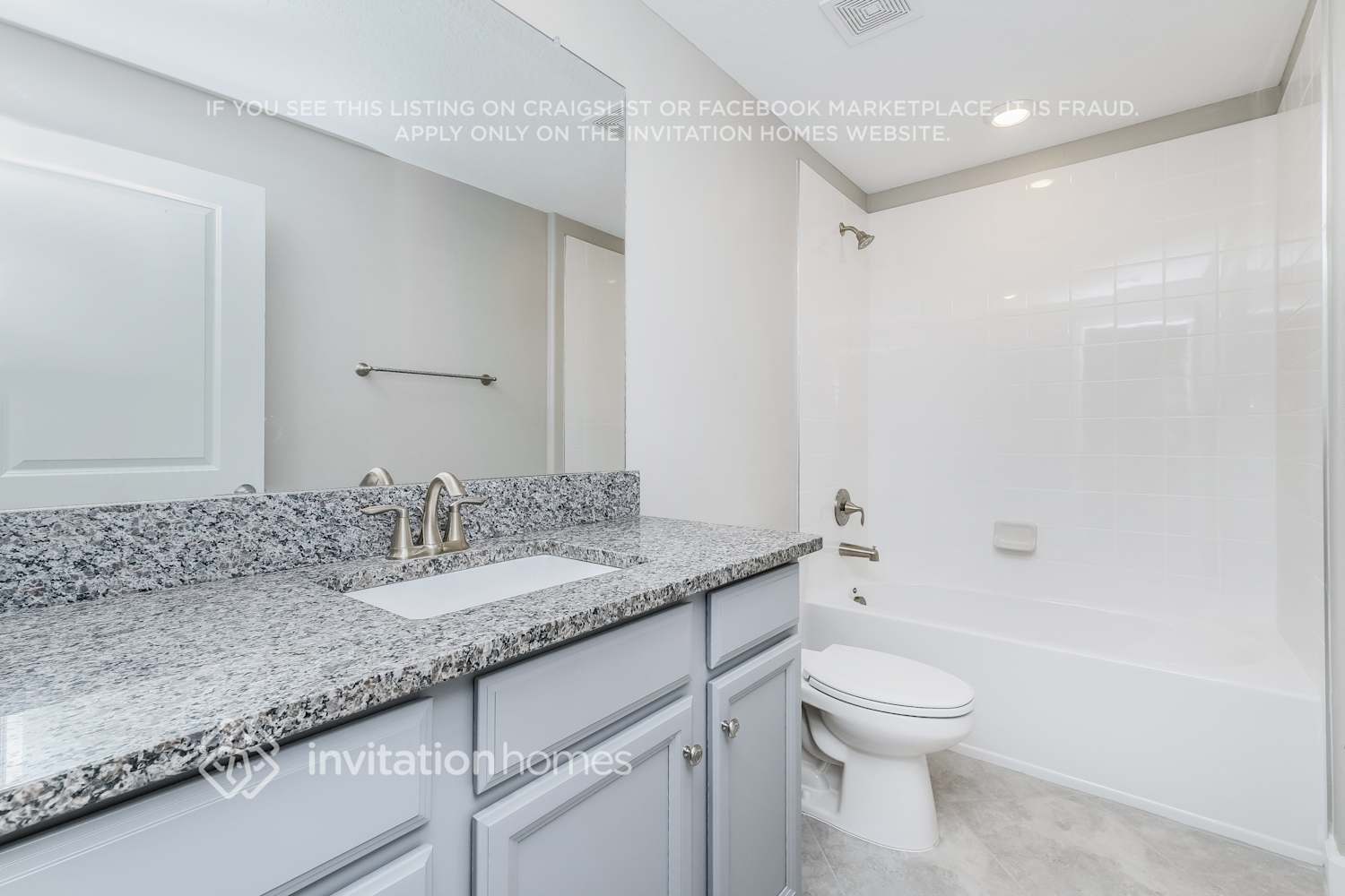Building Photo - 2851 Coach Manors Way