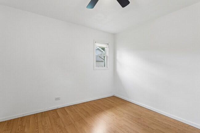 Building Photo - 1023 Highland Ave