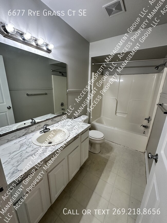Building Photo - 6677 Rye Grass Ct SE