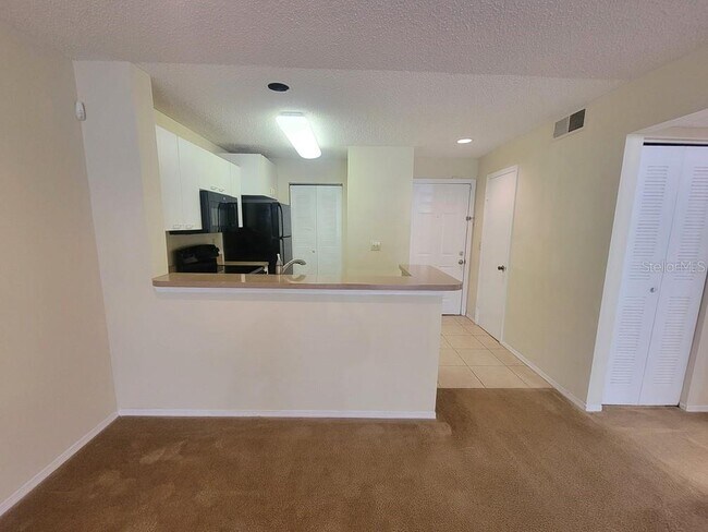 Building Photo - 10024 Strafford Oak Ct