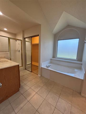 Building Photo - 1615 Ariel Dr