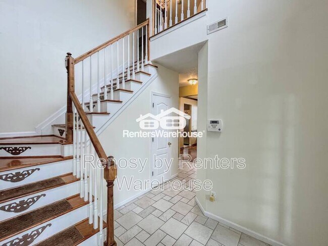 Building Photo - 601 Whisper Walk