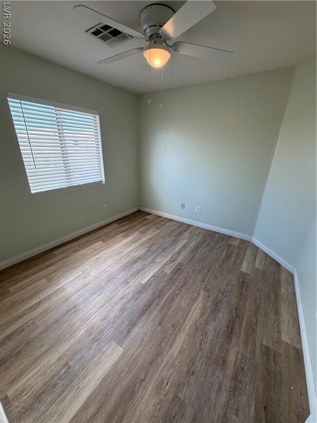 Building Photo - 3814 Kit Fox St