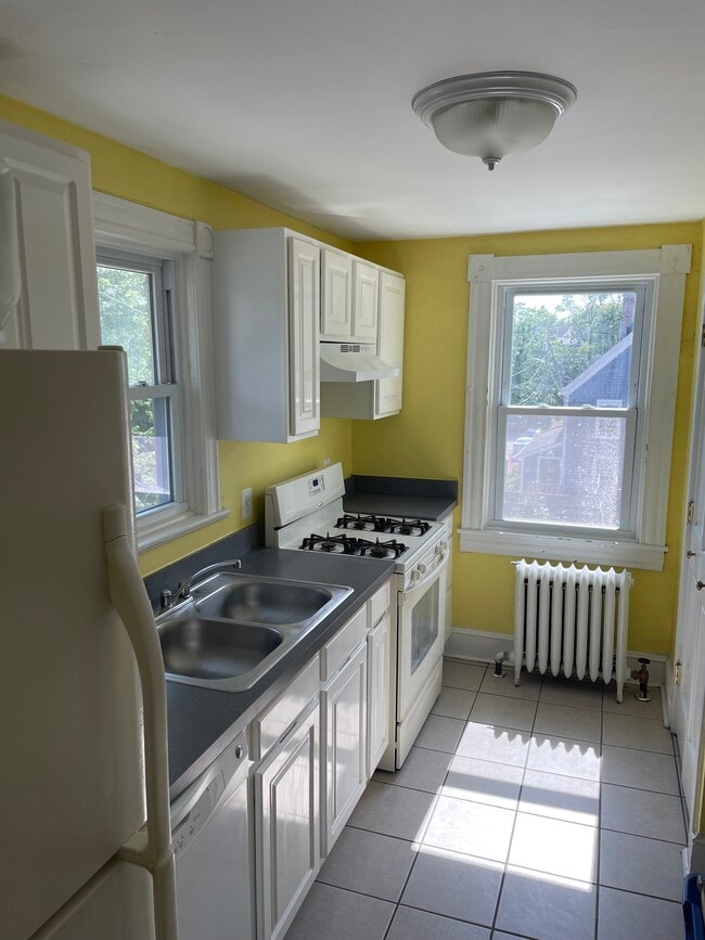 Kitchen - 42 Bloomsbury Ave