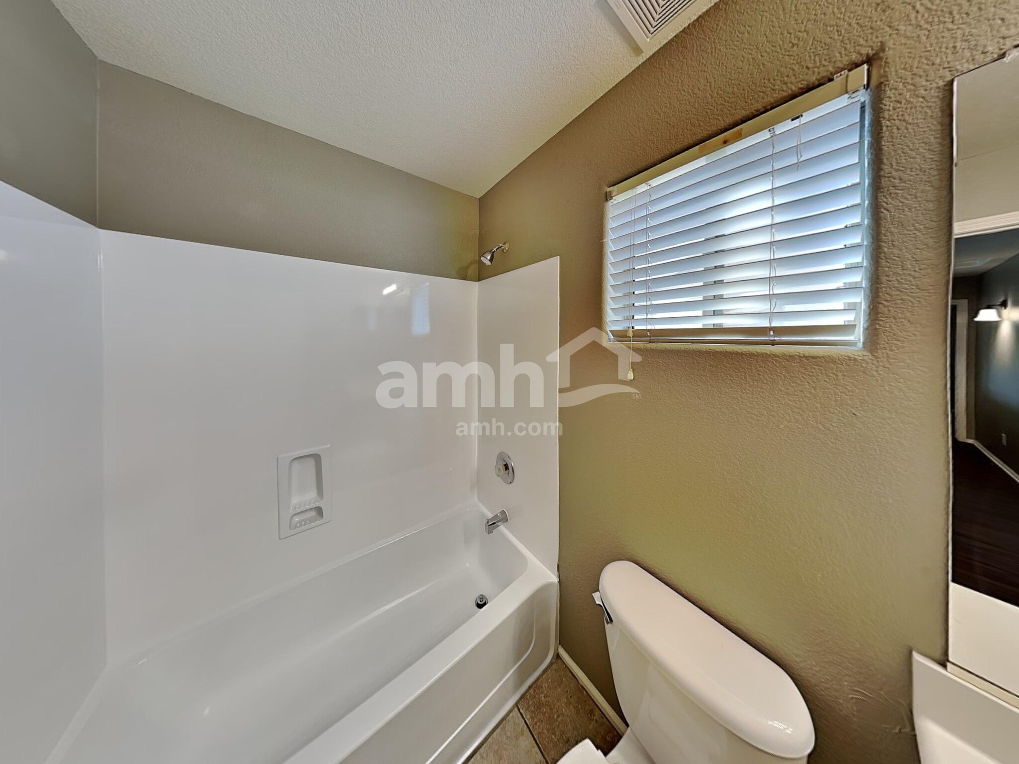 Building Photo - 2338 W Running Deer Trl