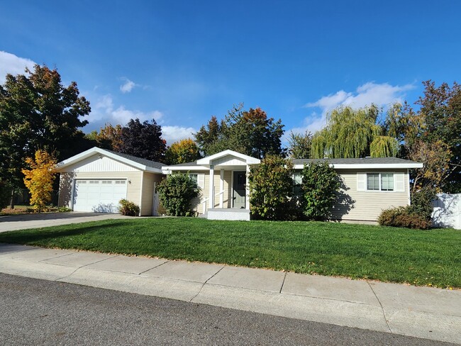 Building Photo - 3BR, 2BTH in Hayden