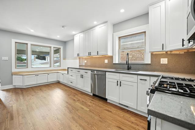 Building Photo - 7441 N Oriole Ave