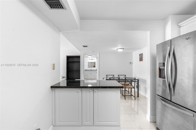 Building Photo - 9273 Collins Ave