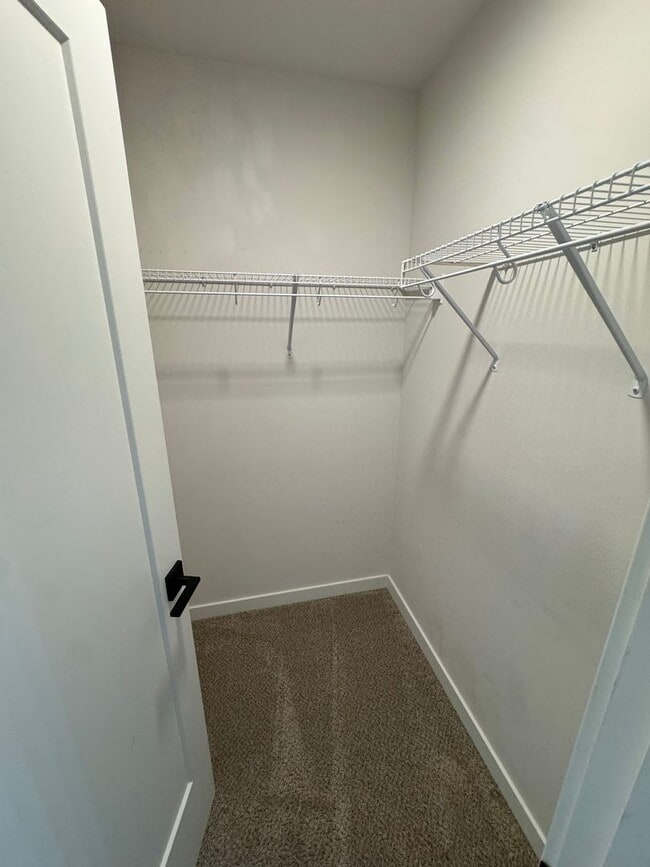 Building Photo - 2bd/1.75bs Seattle Townhouse