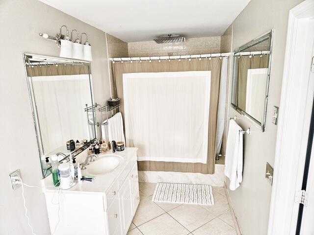 Building Photo - 16657 Redwood Way