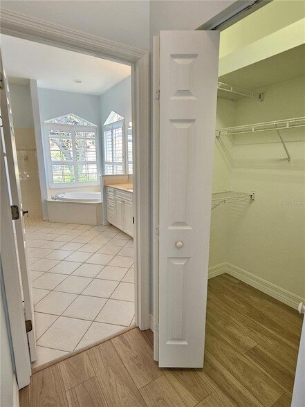 Building Photo - 330 Rio Terra