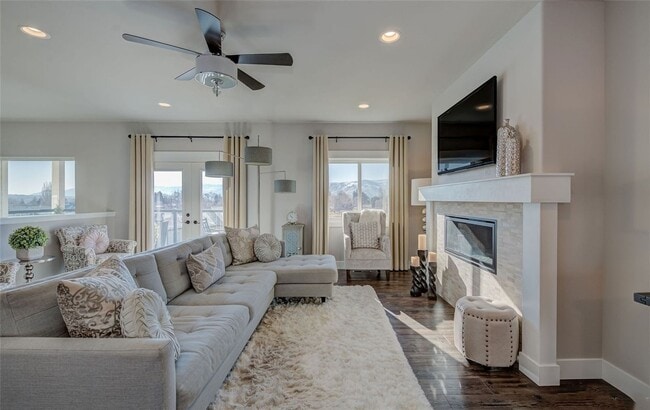 Building Photo - Beautiful 3+ bed, 3 bath home with 4 car garage, VIEWS, chef's kitchen and much more! 9-11 month ...