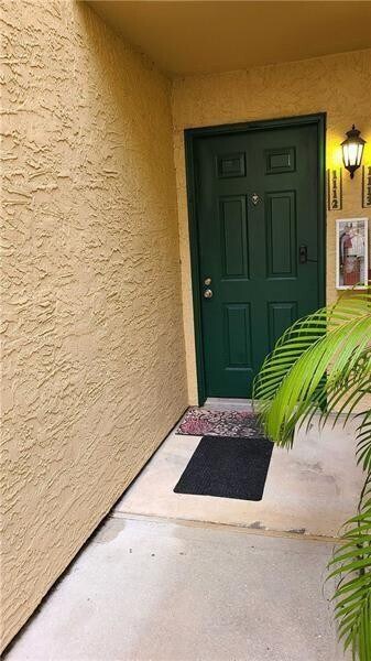 Building Photo - 805 Riverside Dr