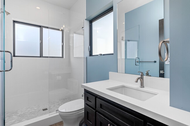 Building Photo - 15521 Patronella Ave